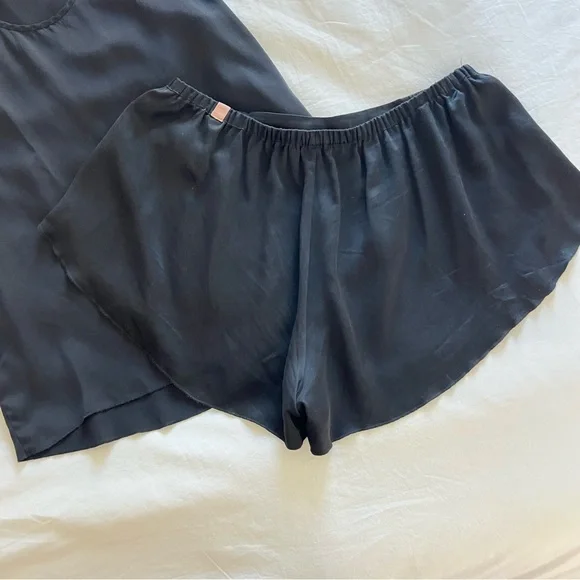 Lunya Washable Silk Sleep Set - Picture 7 of 8